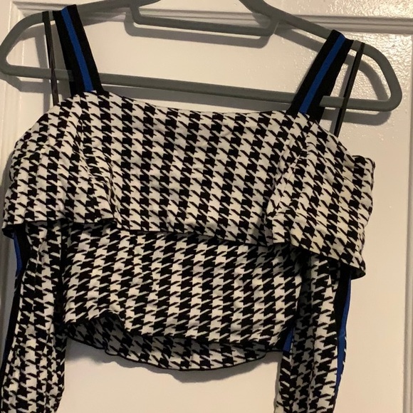 Bebe Laura Houndstooth OTS Top - Picture 6 of 7